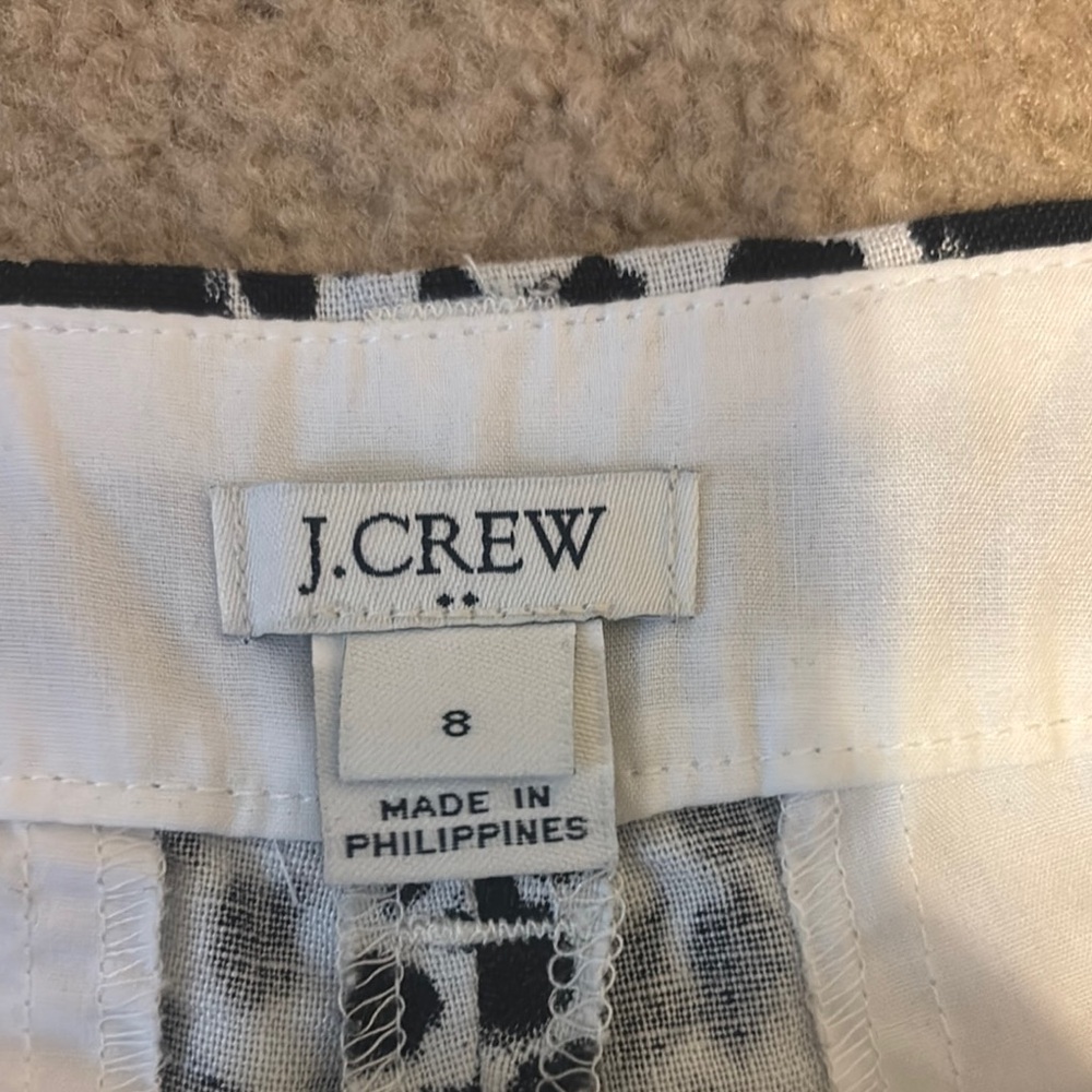J. Crew 3.5" Black and White Patterned Linen Women's Shorts - Picture 3 of 6